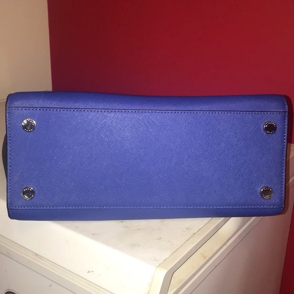 💙SOLD🖤Michael Kors Selma Cobalt Satchel - Picture 8 of 8